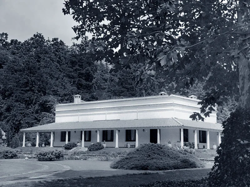 Estancia Ojo de Agua Haupthaus mit Kolonnadenveranda, Argentinien – historische Aufnahme 1880er Jahre