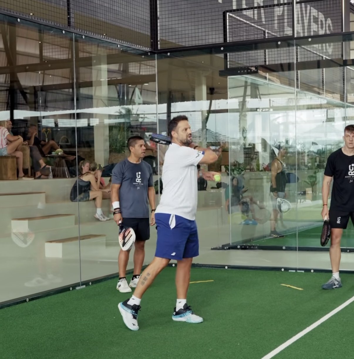 Custom padel experience