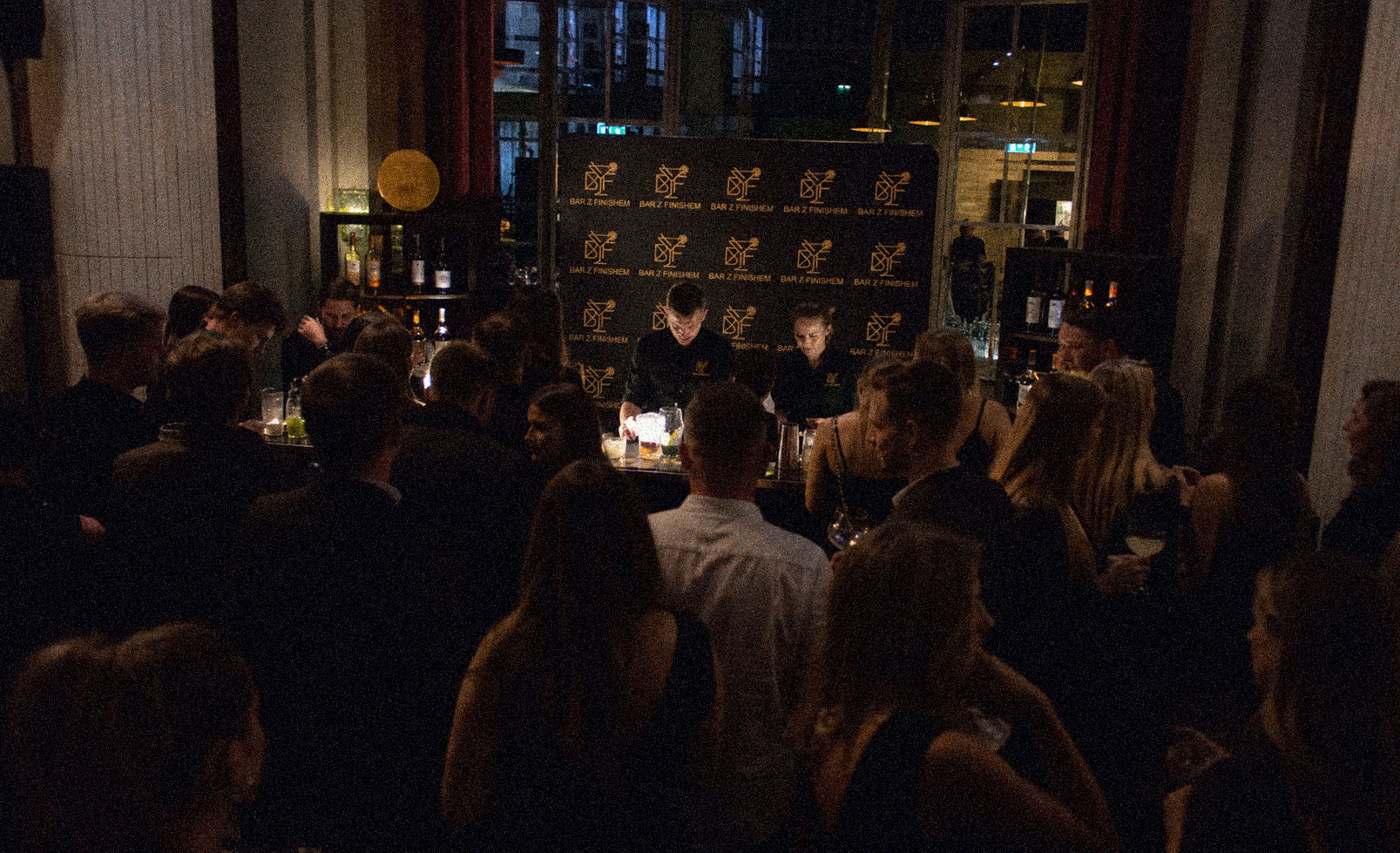 Drinki na prywatnej imprezie — Bar z Finishem