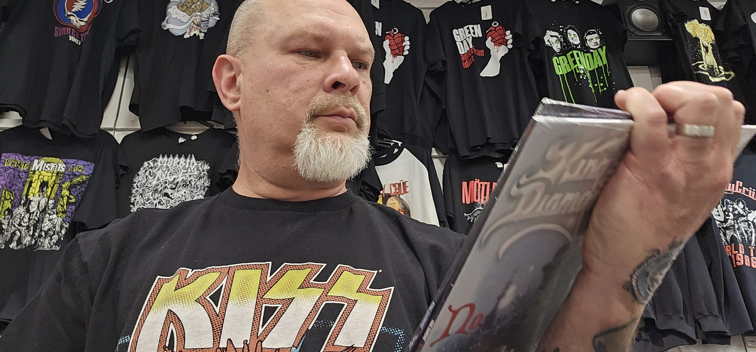 Portrait of tattoo artist Travis Parmeley