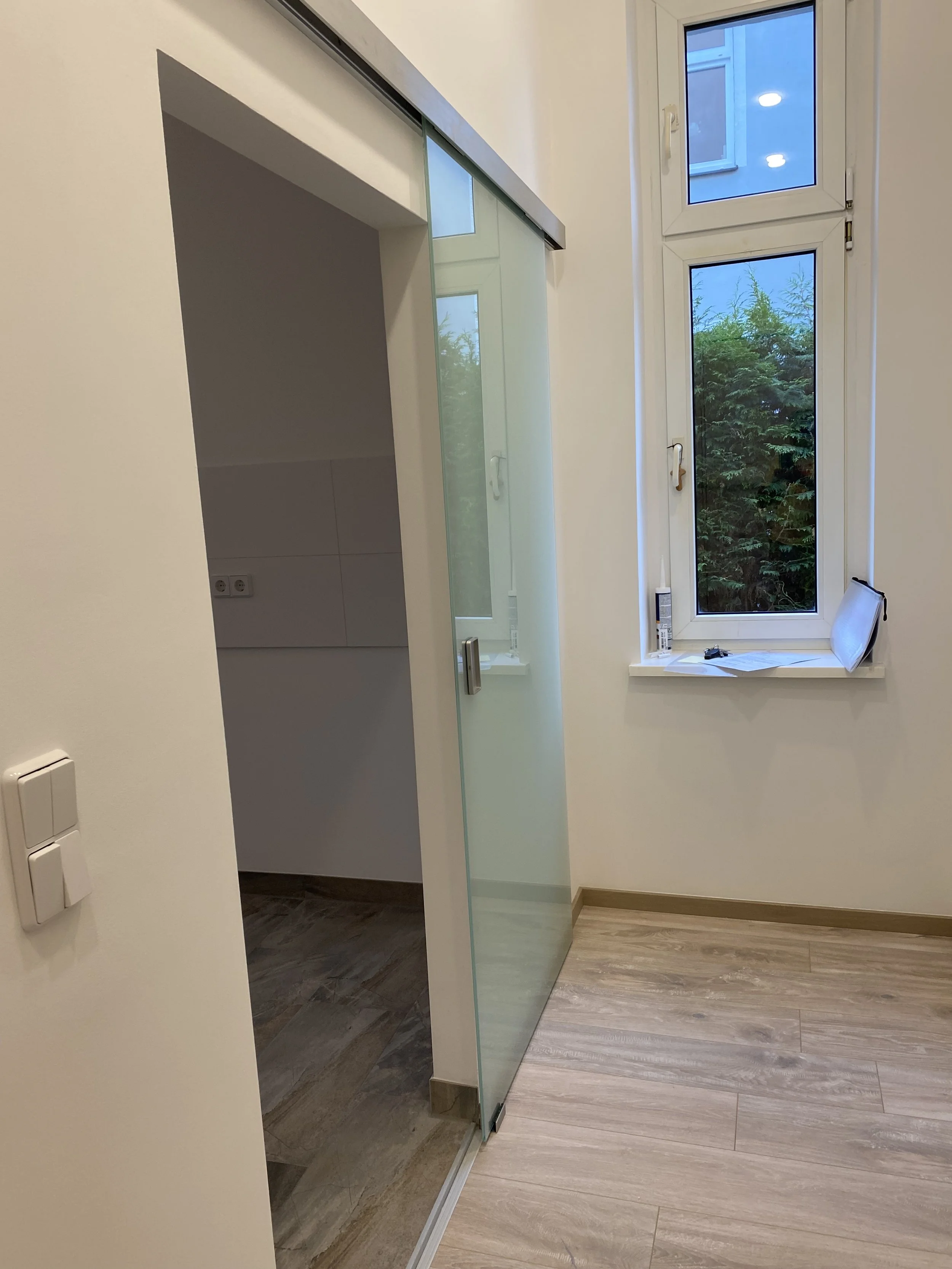 Walk-in-Dusche mit Linearentwässerung Pankow