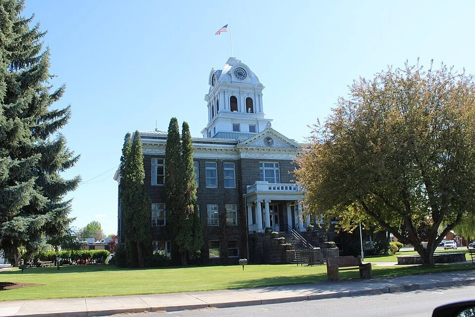 Crook County Courthouse and its lawn in Prineville, Oregon.