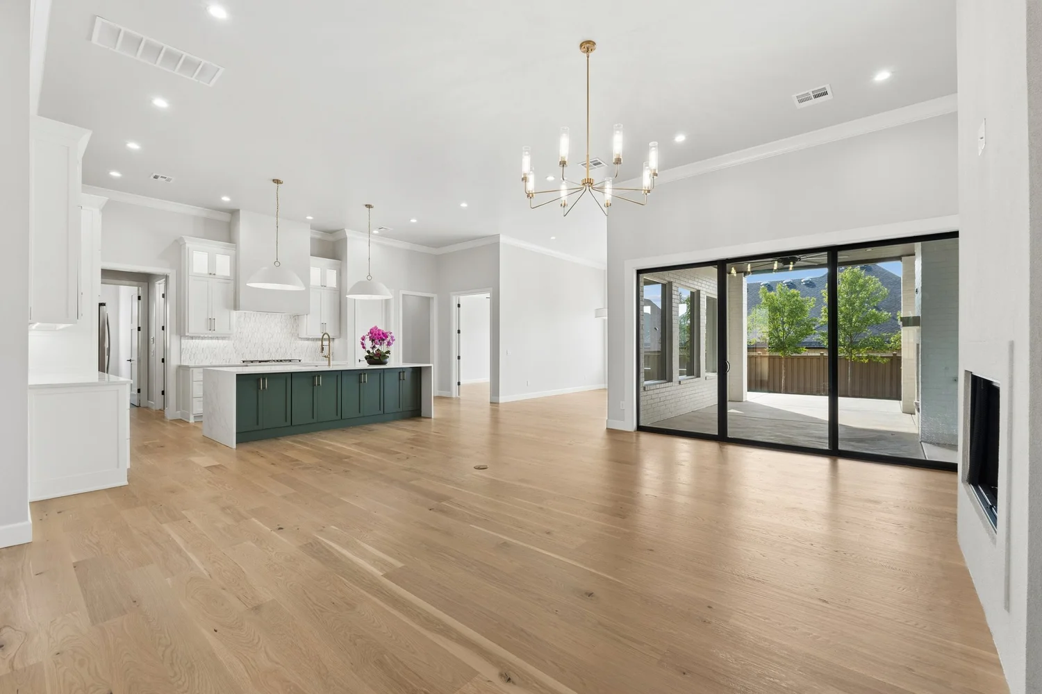 Great Room — New Construction Photo Tour, Nested Tours builder photography, Oklahoma