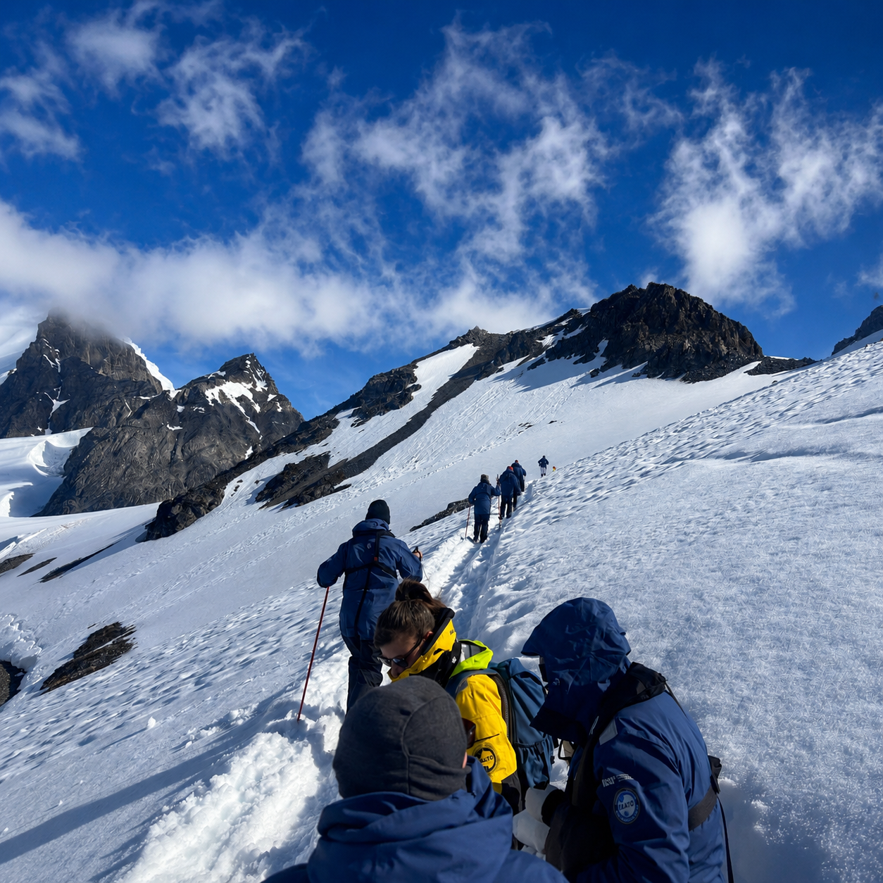 venture-to-see-antarctica-orne-harbor-snow-hike