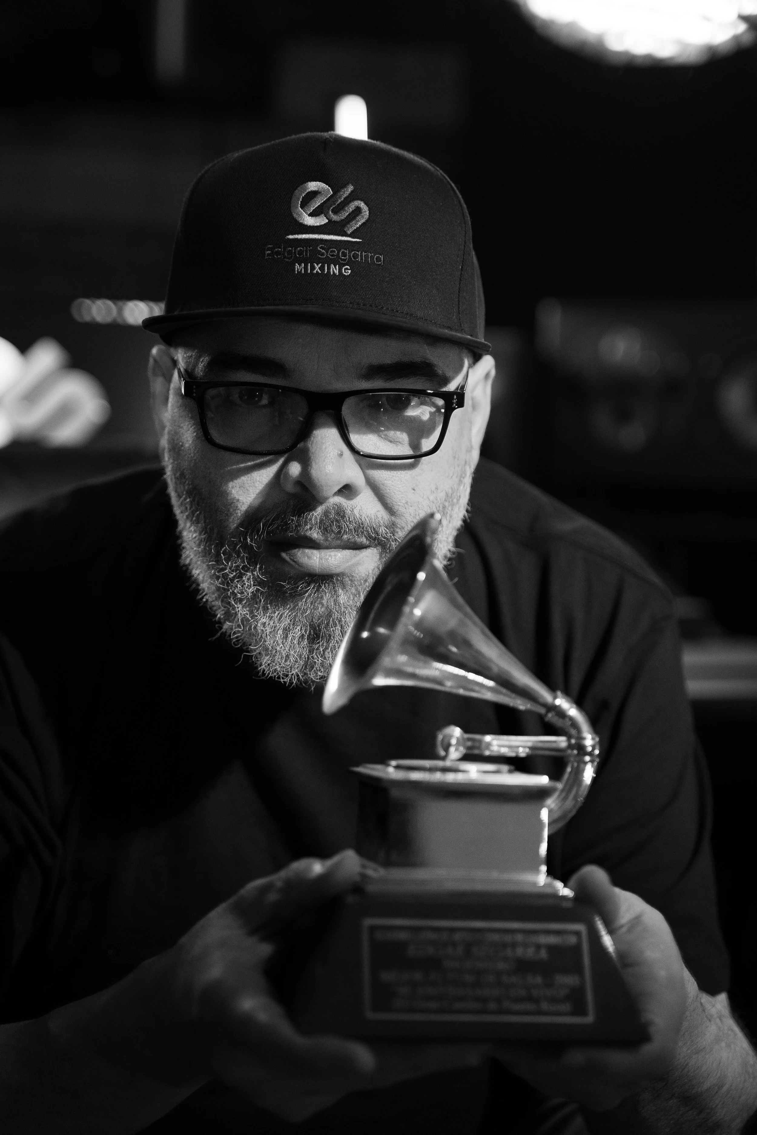 Edgar Segarra con Latin Grammy
