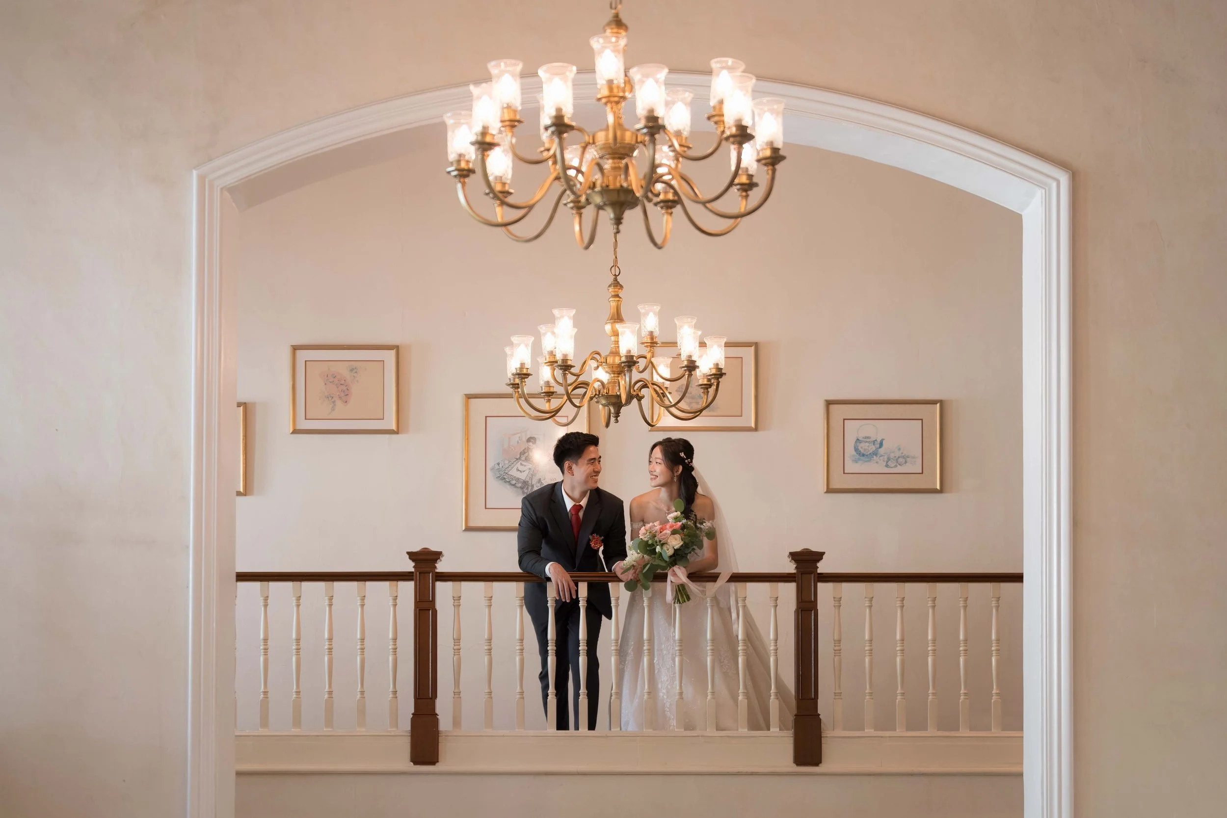 Ethan and Ying Xin celebrating with their bridal party during their InterContinental Singapore wedding