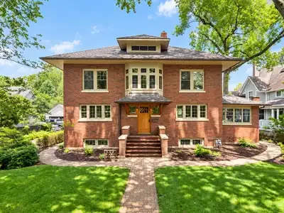 523 E Chicago Ave, Naperville