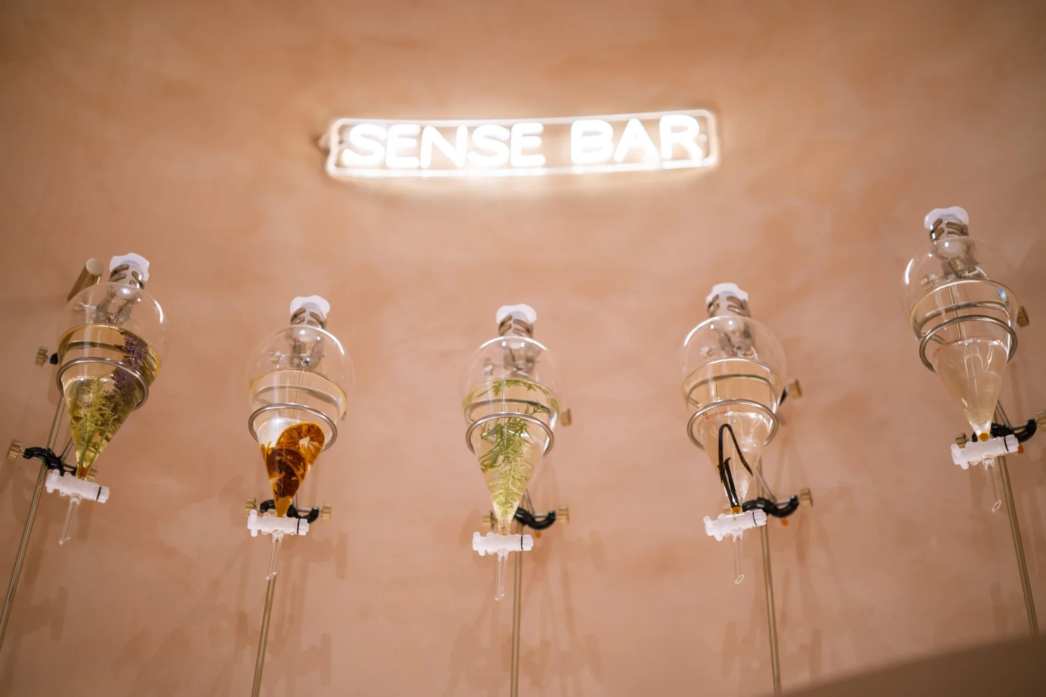 Detalle de los dispensadores de la Sense Bar.