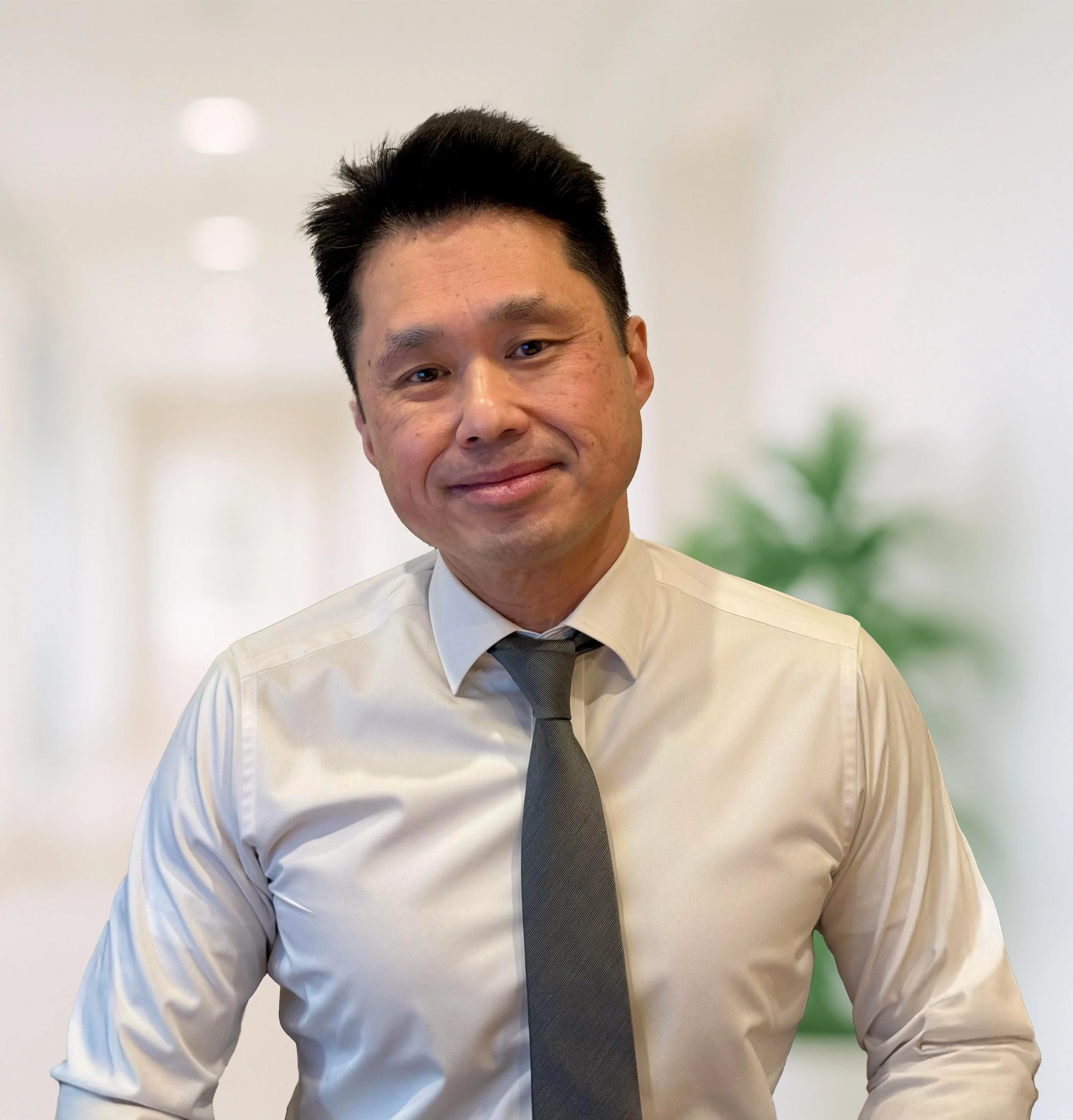 Dr. Thomas Leung