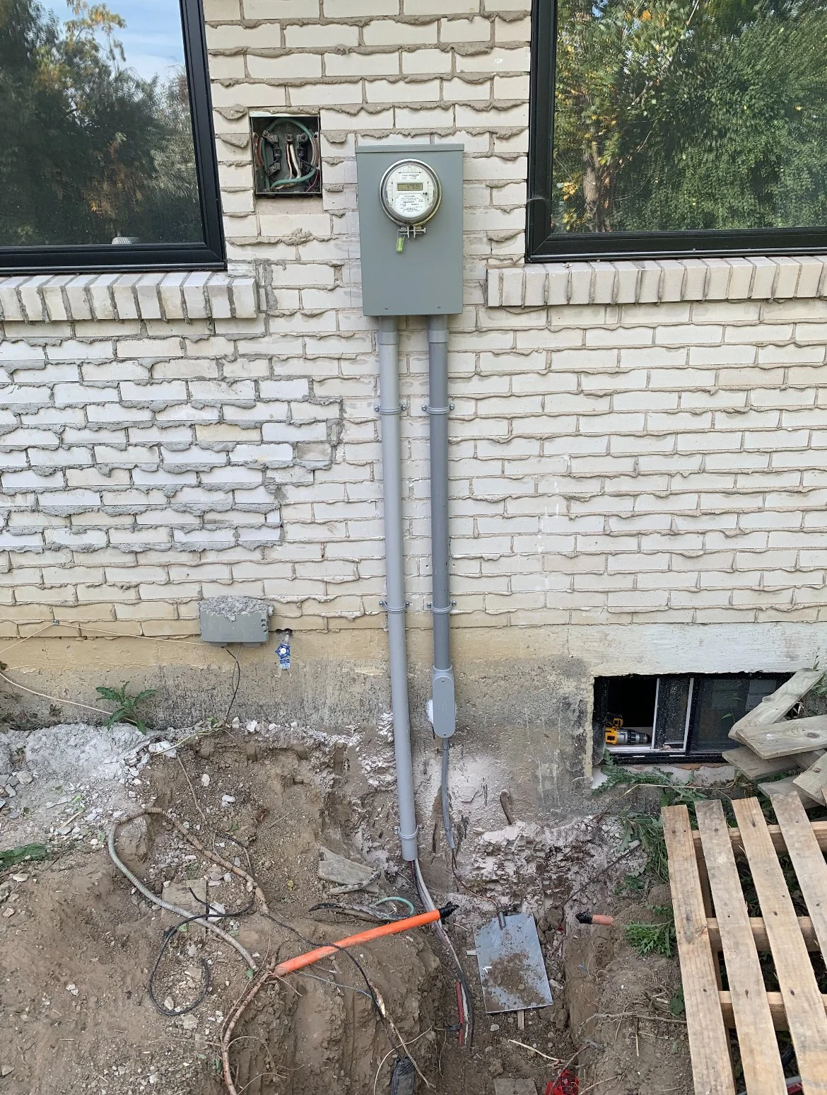 Knob and tube mixed with newer wiring — code violation