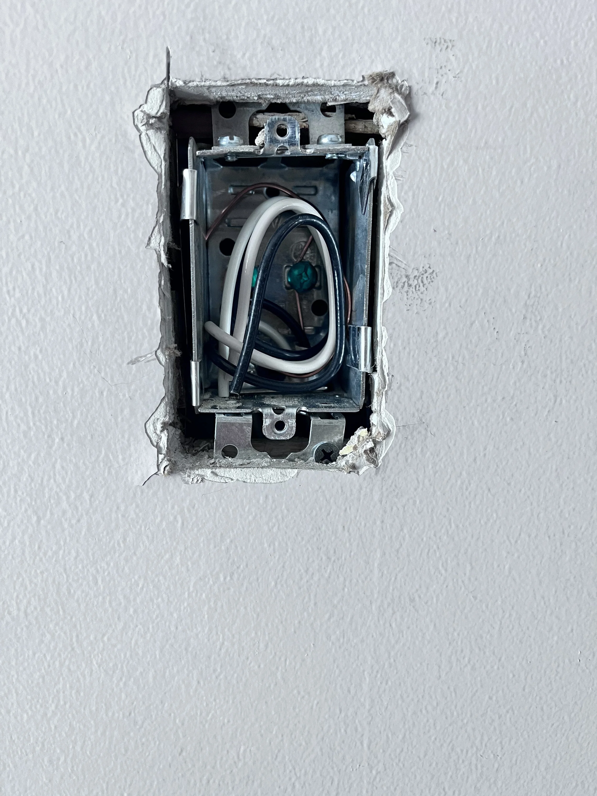 Junction splice in Harbord Village wall cavity