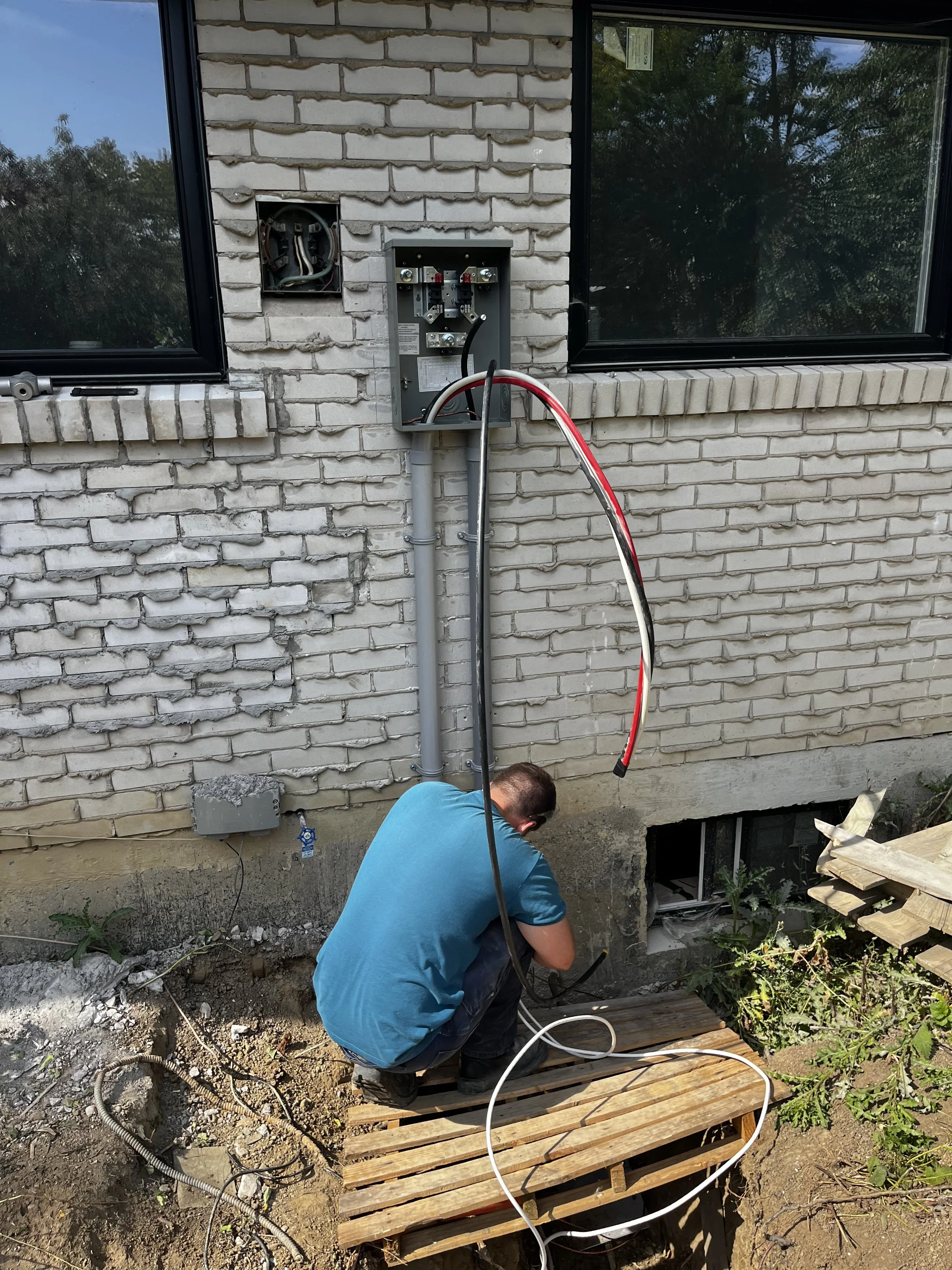 Knob and tube in floor joists — heat buildup risk