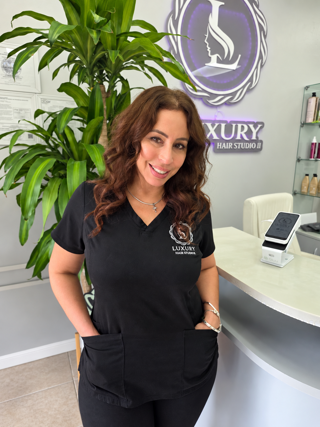Neimis Cecilia, Hair Stylist at Luxury Hair Studio II