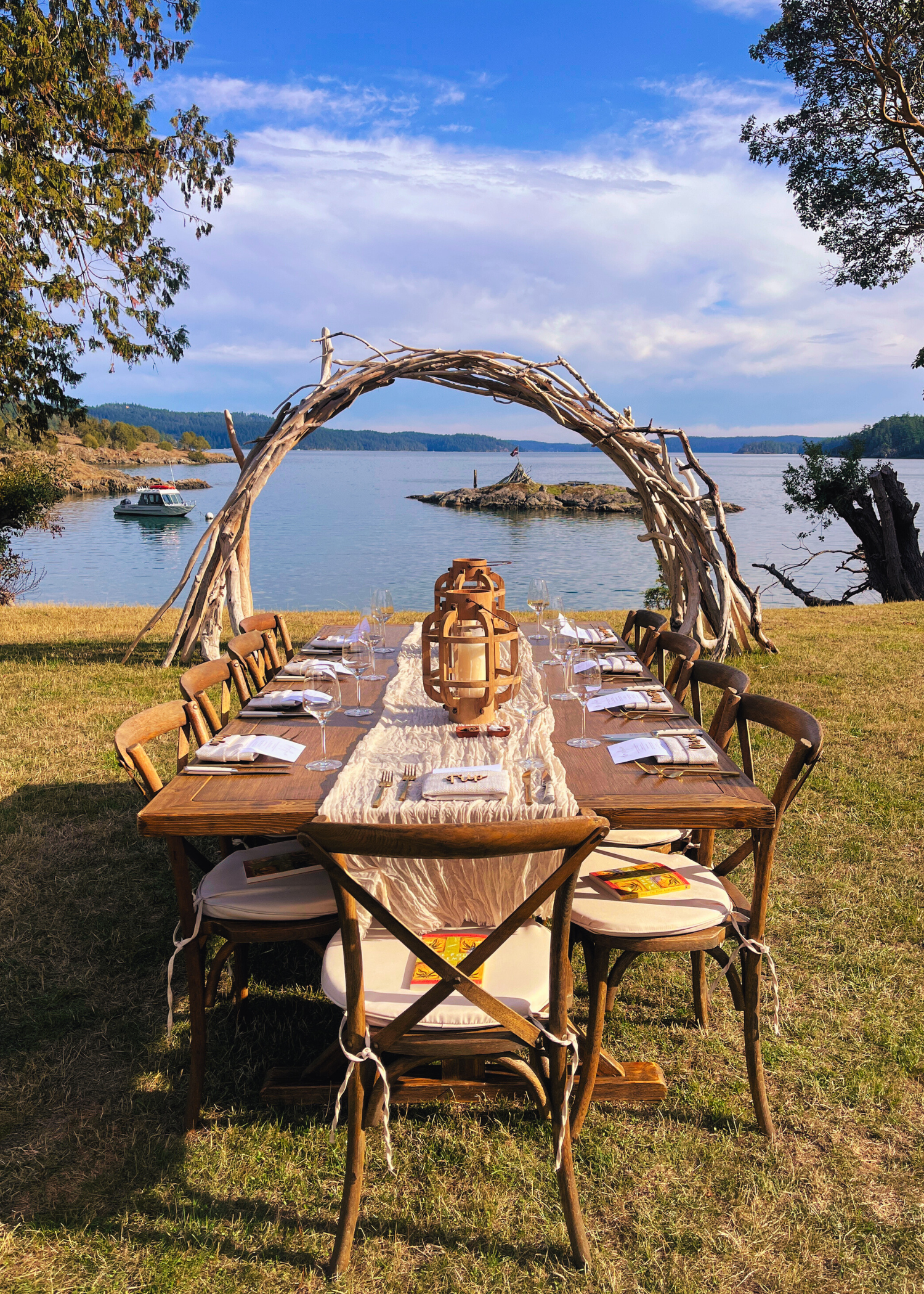 Waterfront dinner under arch