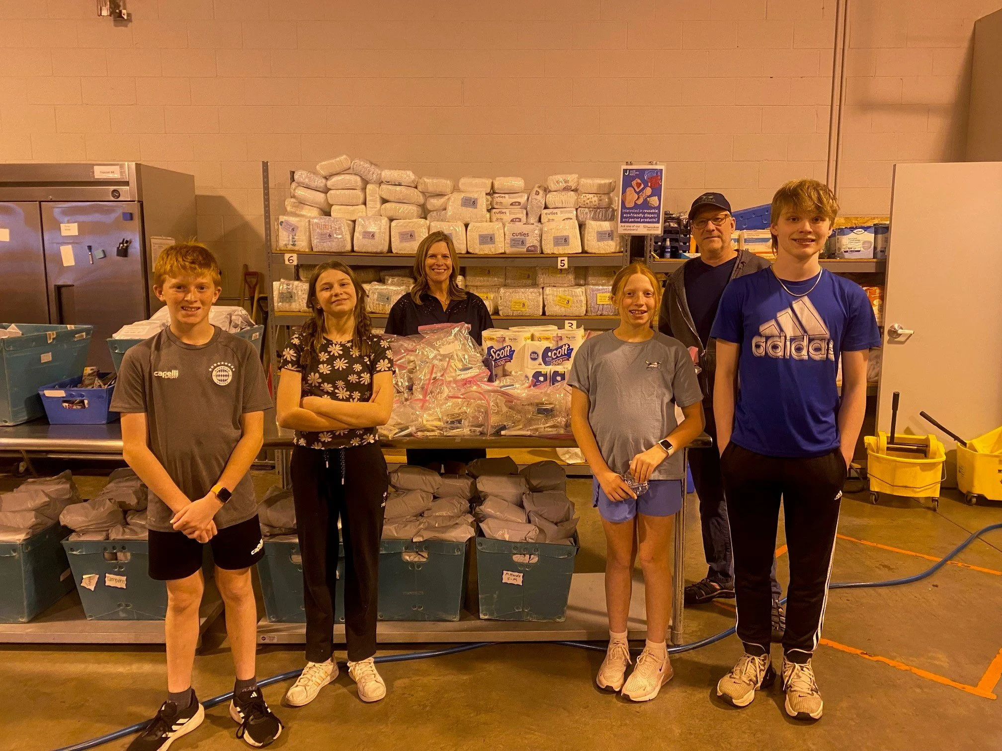 Volunteers at a food pantry partnered with North Shore Presbyterian