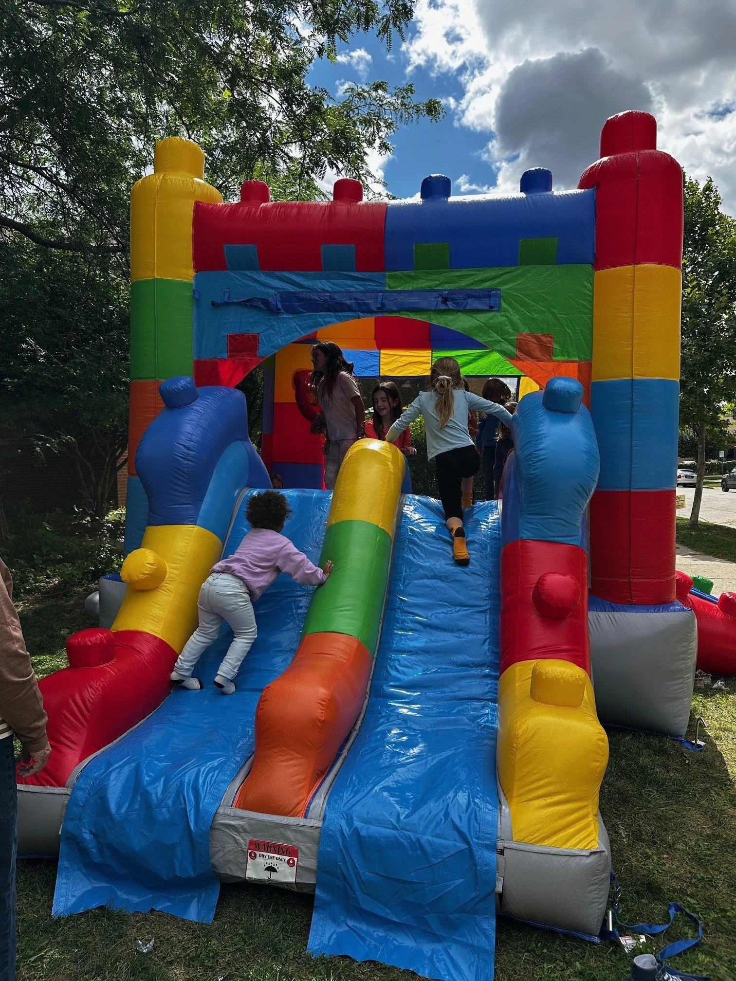 Neighbors at the North Shore Presbyterian block party