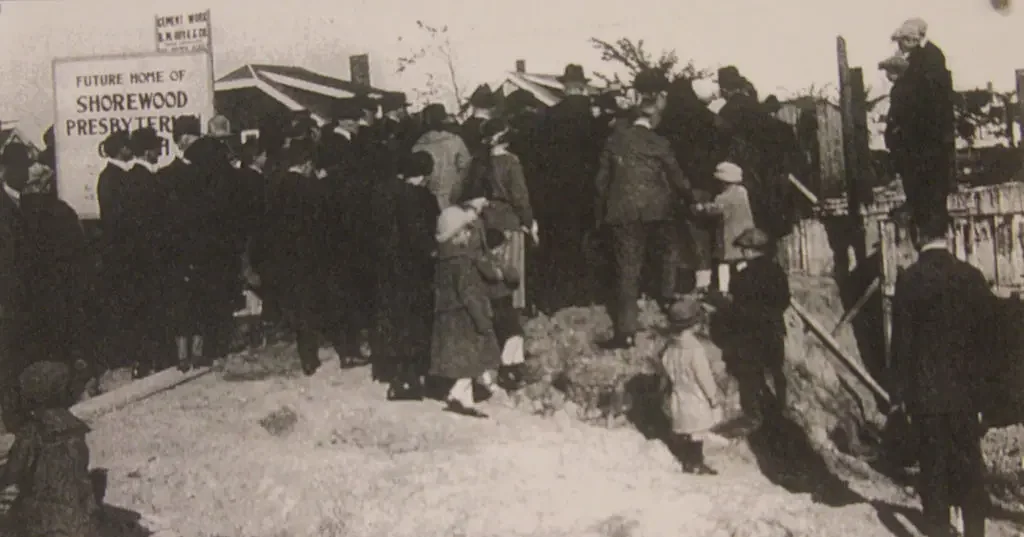 Crowd gathered at the future home of Shorewood Presbyterian Church