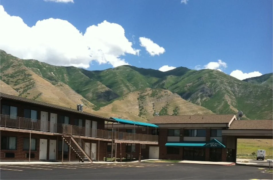 Oquirrh Mountain Inn