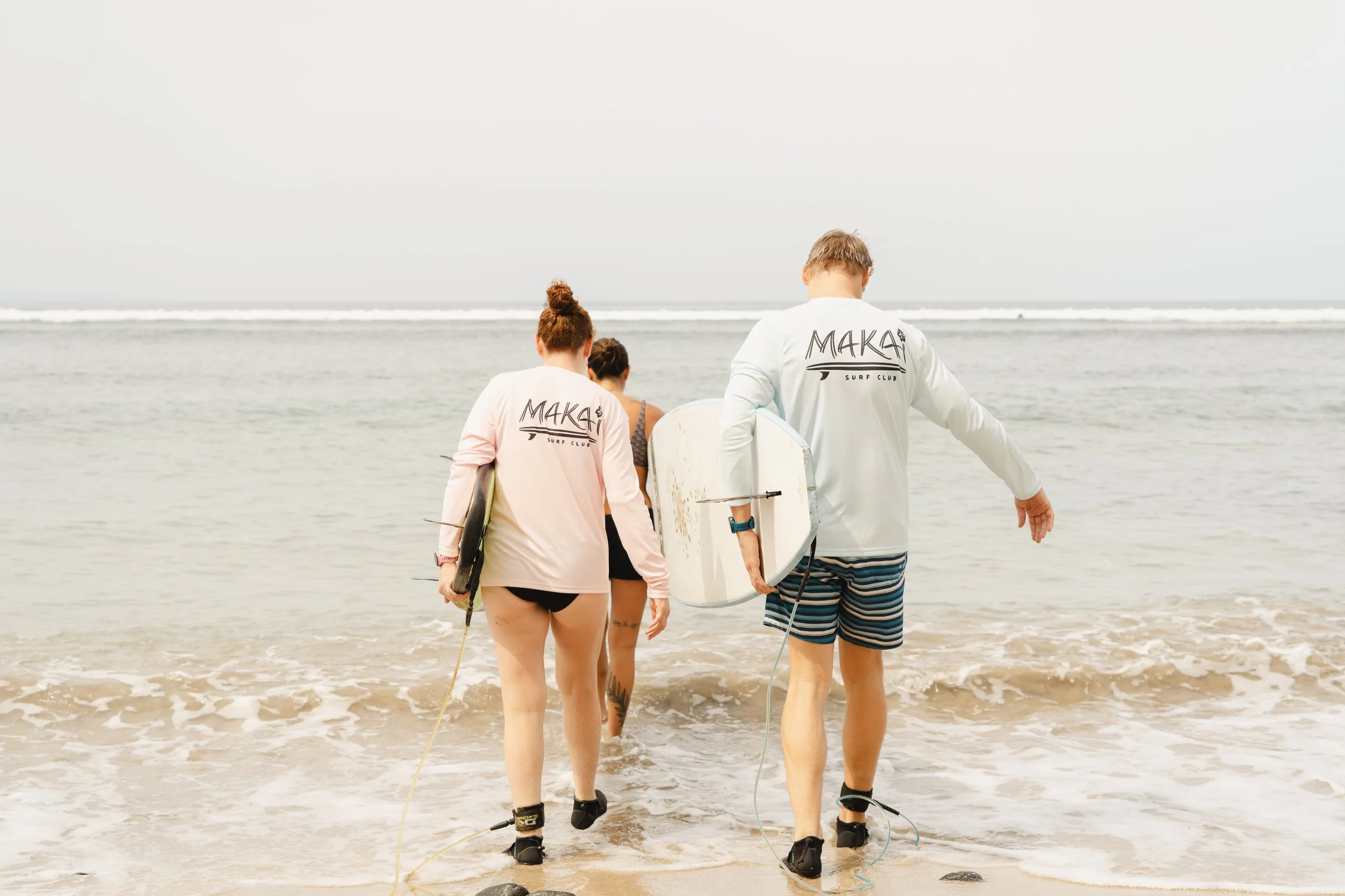 Surf lesson in Maui with Makai Surf Club