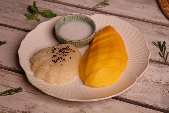 Mango Sticky Rice (v)