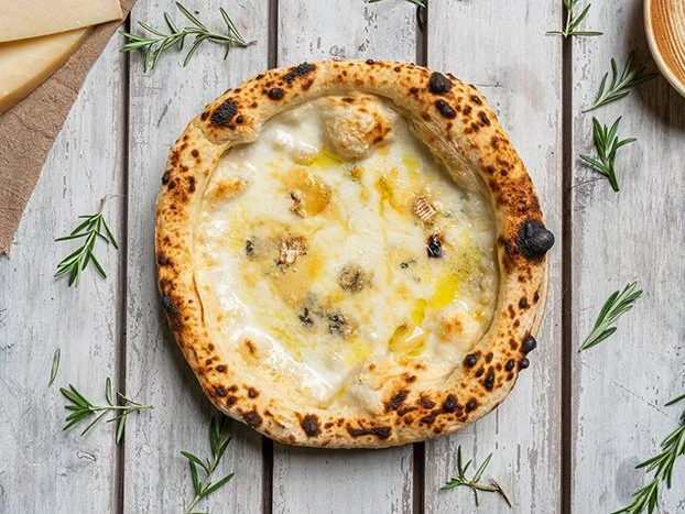 Quattro Formaggi Pizza (v)