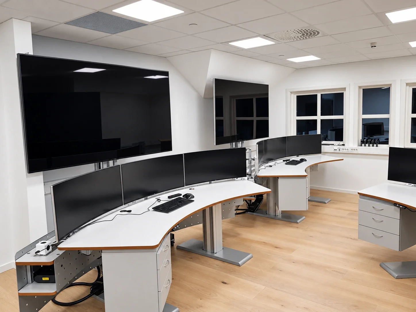 Buede Operatorbord i et lyst kontrollrom
