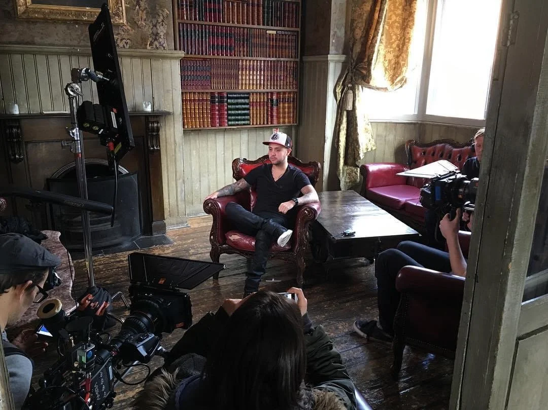 Damien O’Brien performing mentalism on Killer Magic