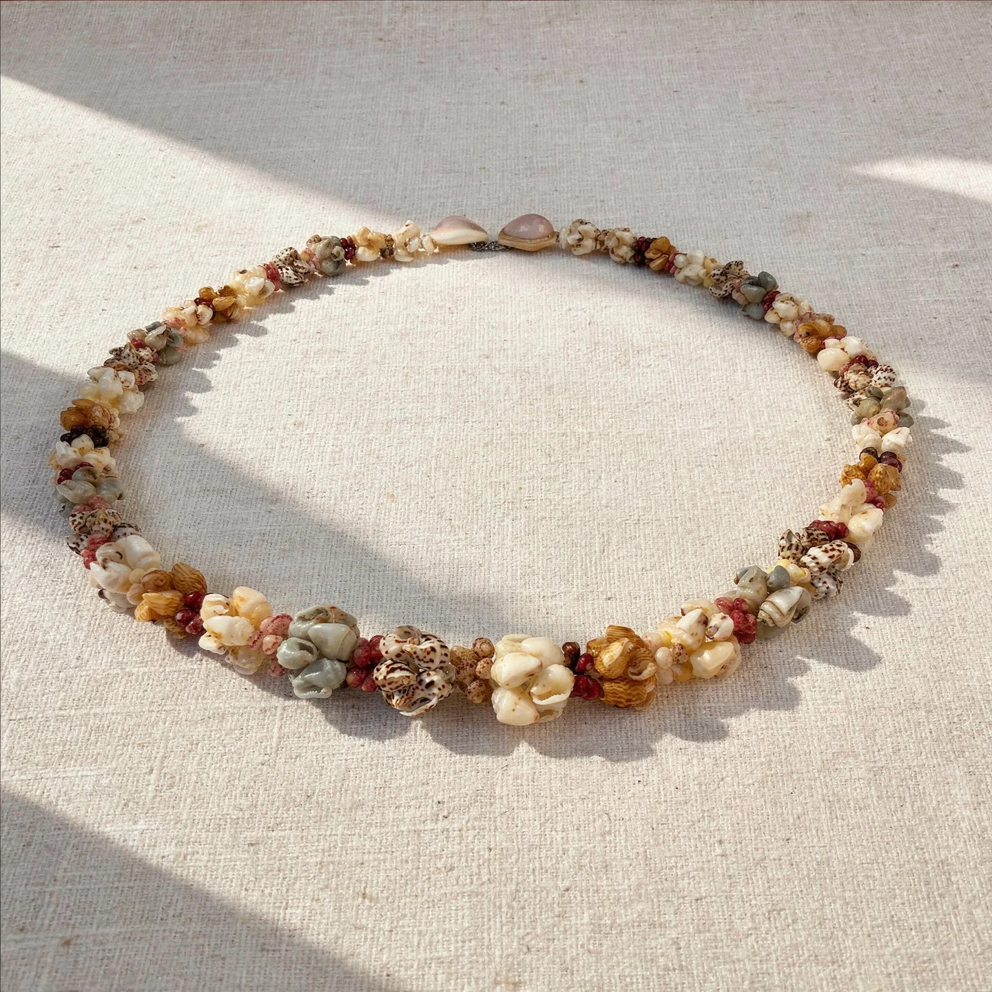 Niʻihau shell lei