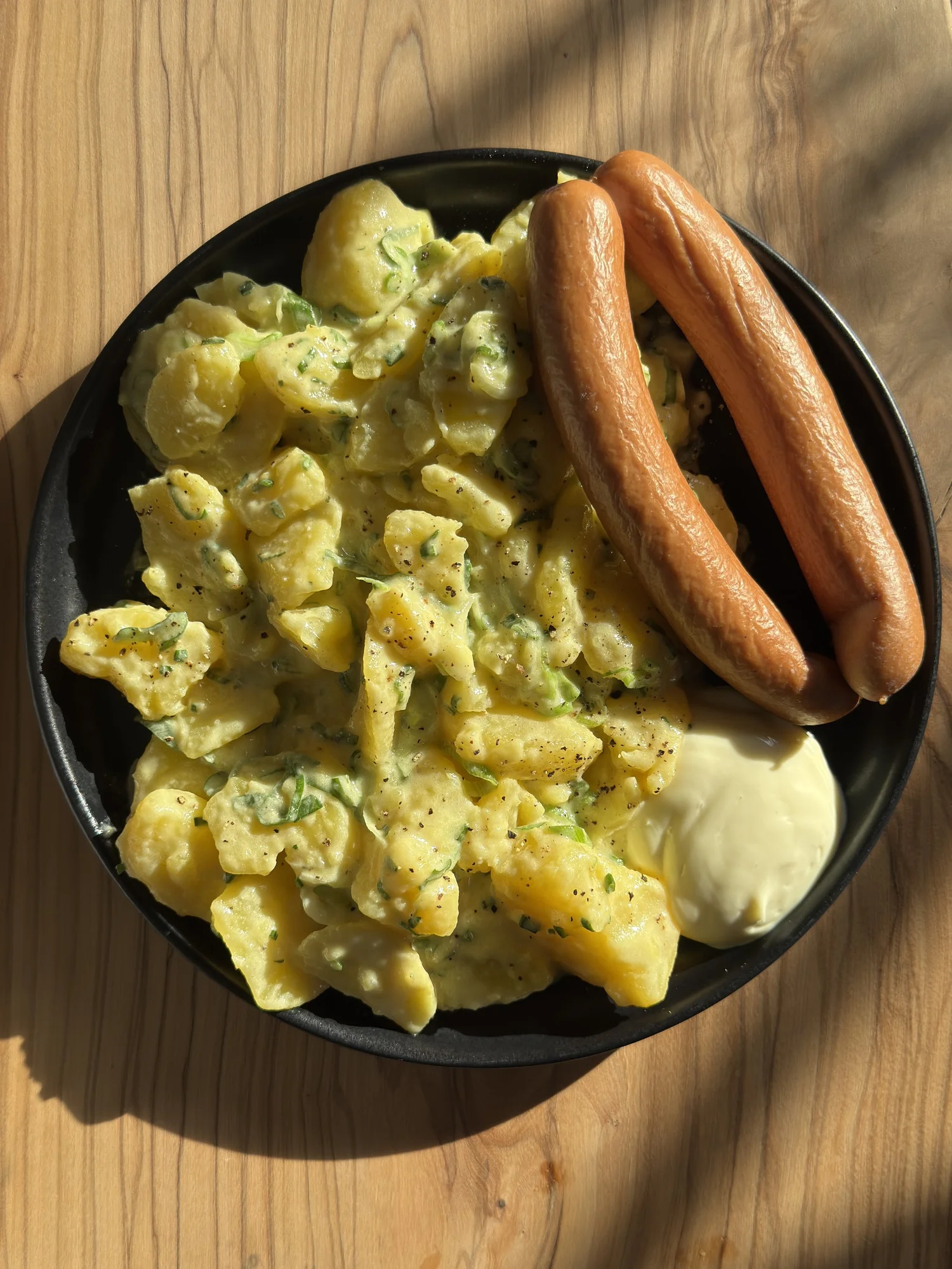 Swiss potato salad with Wienerli and mayonnaise