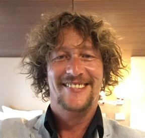 Iain Shearer - Color Photo