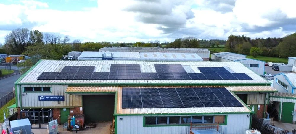 Simple Solar also installs solar panels and battery
storage for businesses and public sector
organisations in Devon.