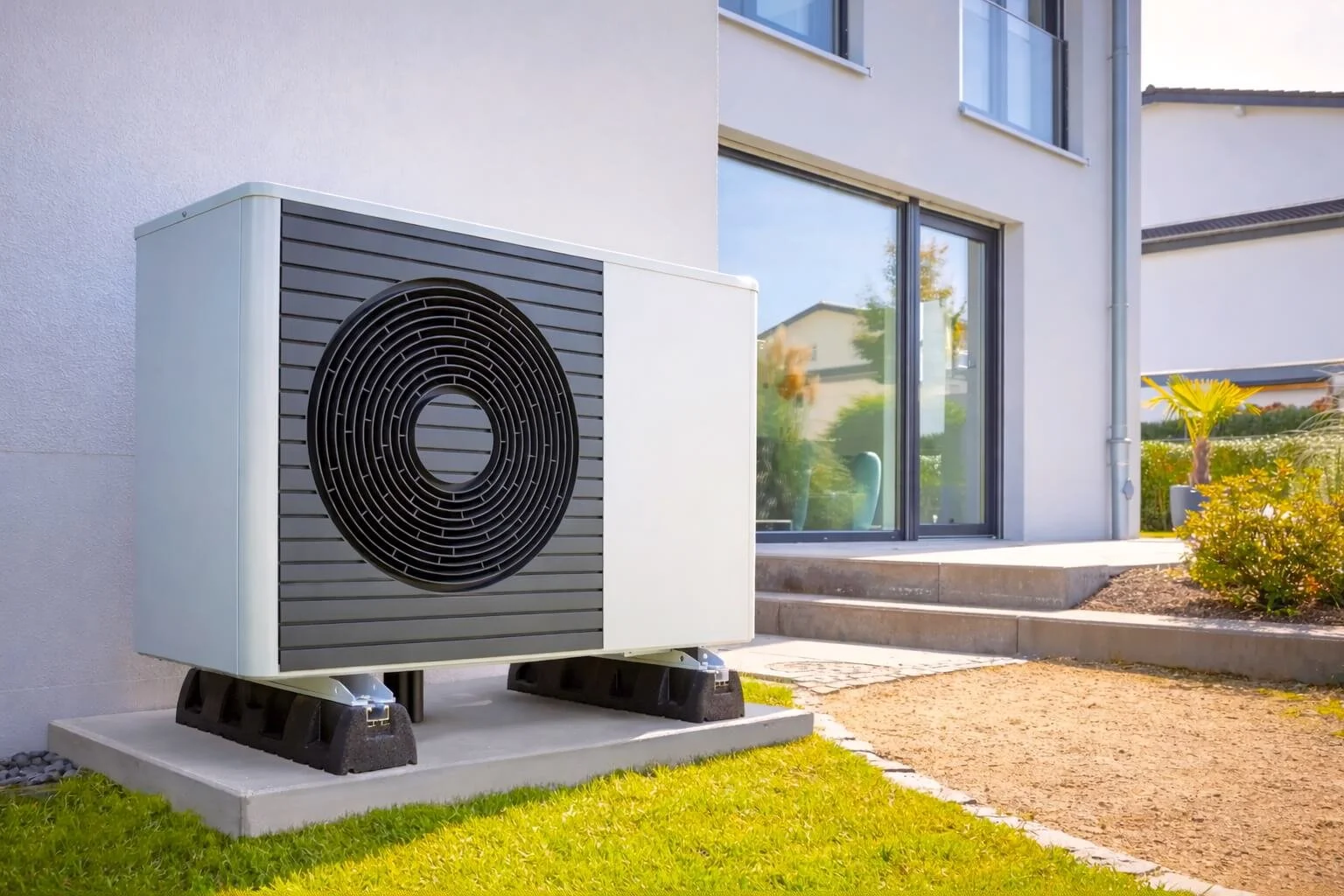 Solar panels can power your heat pump
in order to reduce your heating costs.