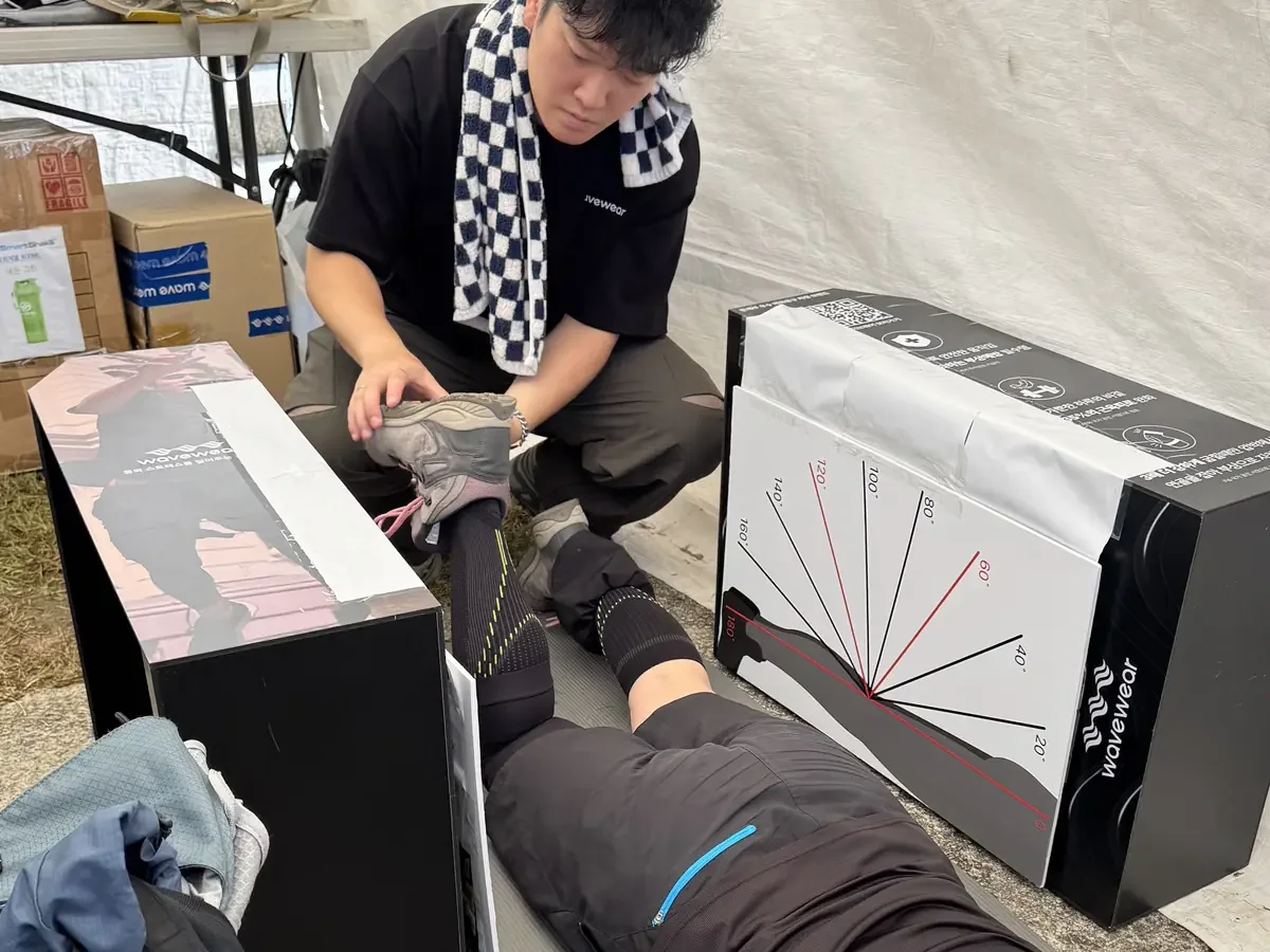 Knee range of motion measured on the angle board at Blackyak Club Day 2025