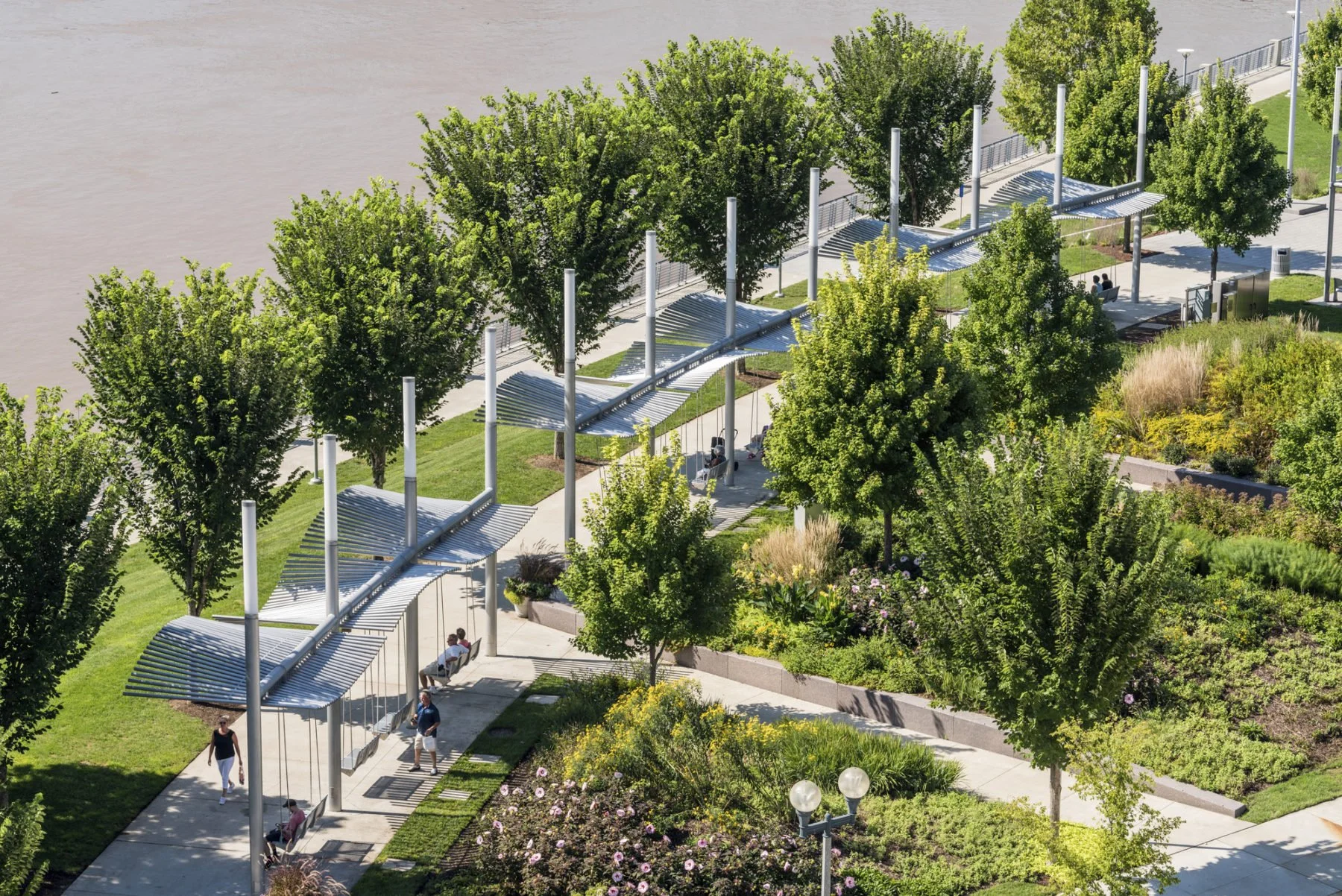 Gardens and pathways at Smale Riverfront Park