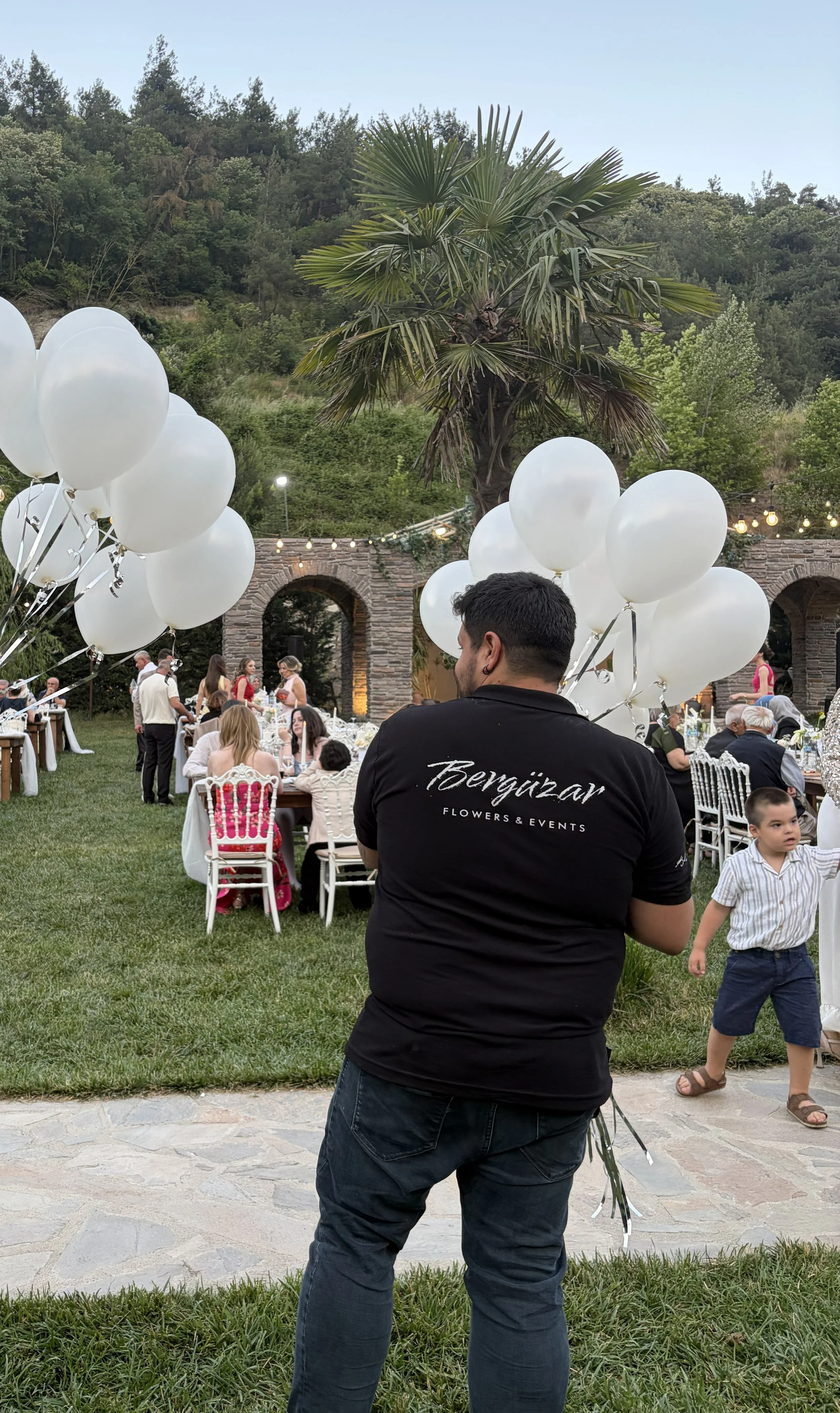 Bergüzar Flowers & Events ekibinin etkinlik hazırlığı
