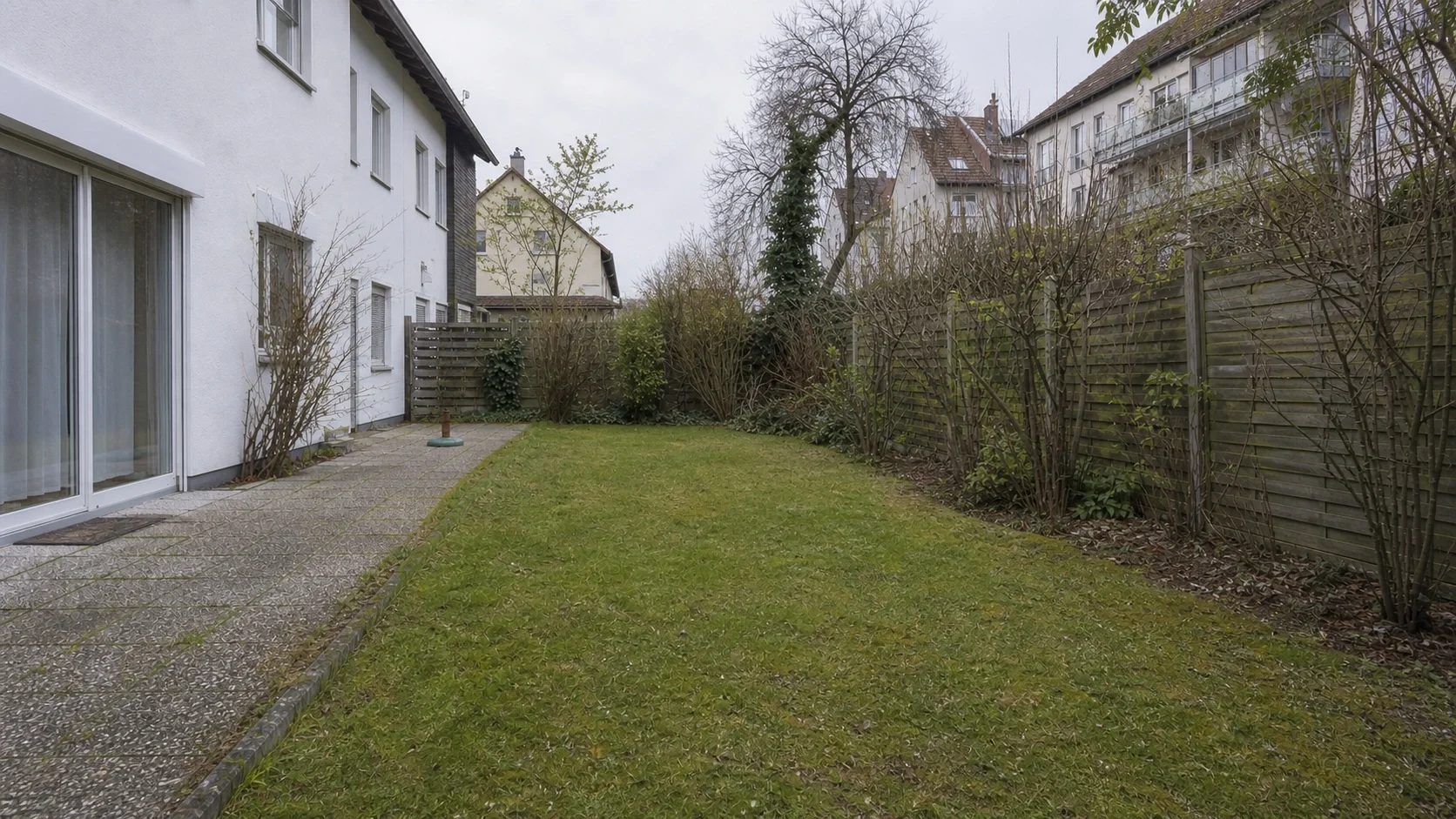 Vorher Reihenhausgarten