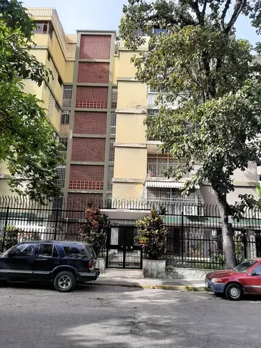 Apartamento Av. Paris, La California Norte