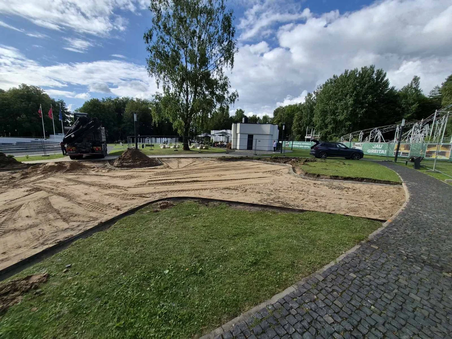 Pagrindo ruošimas žaidimų aikštelei Elektrėnų parke