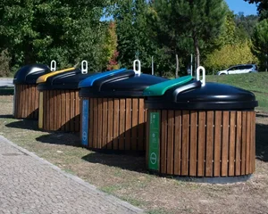 Pusiau požeminiai atliekų konteineriai