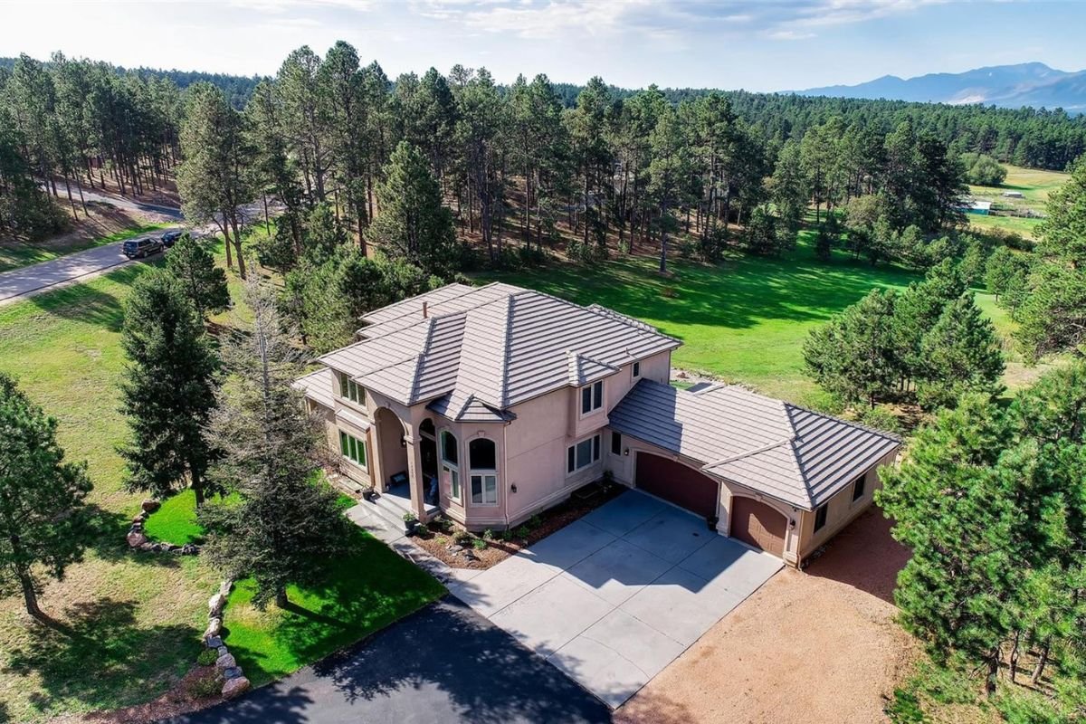17592 Colonial Park Drive, Monument CO