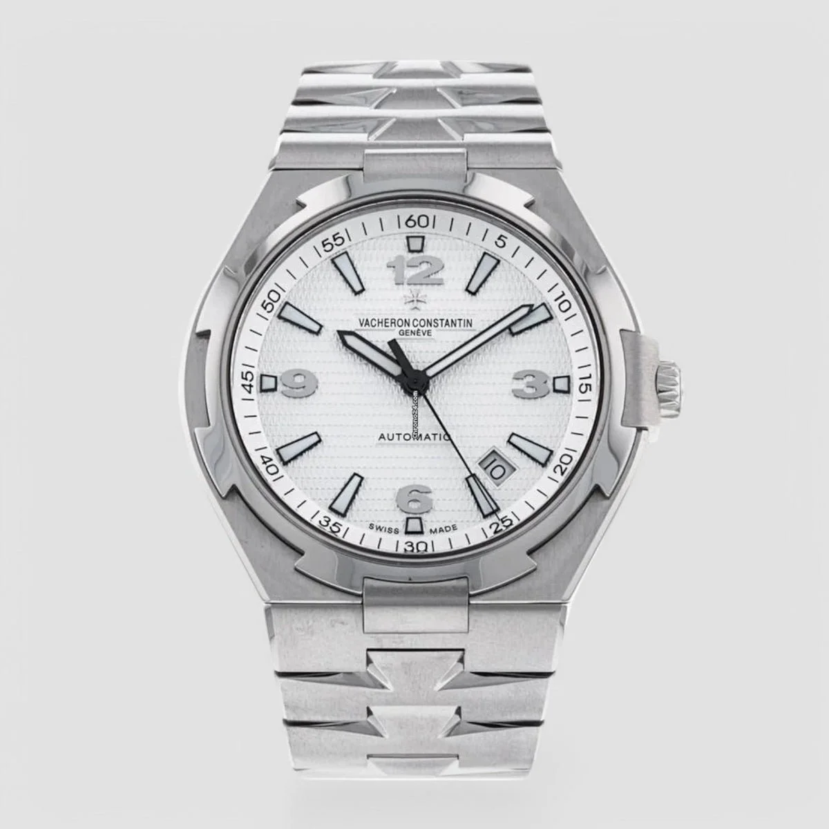 Vacheron Constantin Overseas 47040 white dial reference image
