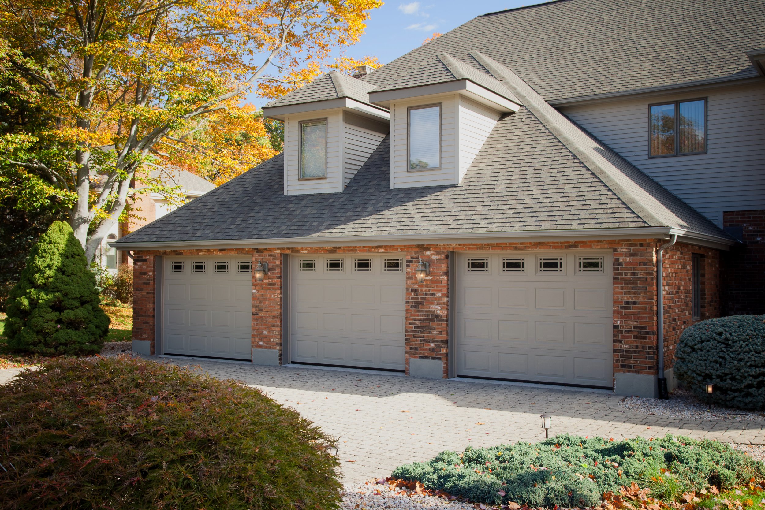Garage door repair and installation service in Minnetonka, MN