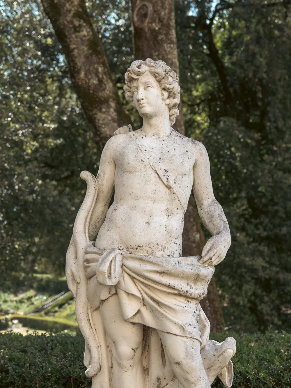 Statua nel parco