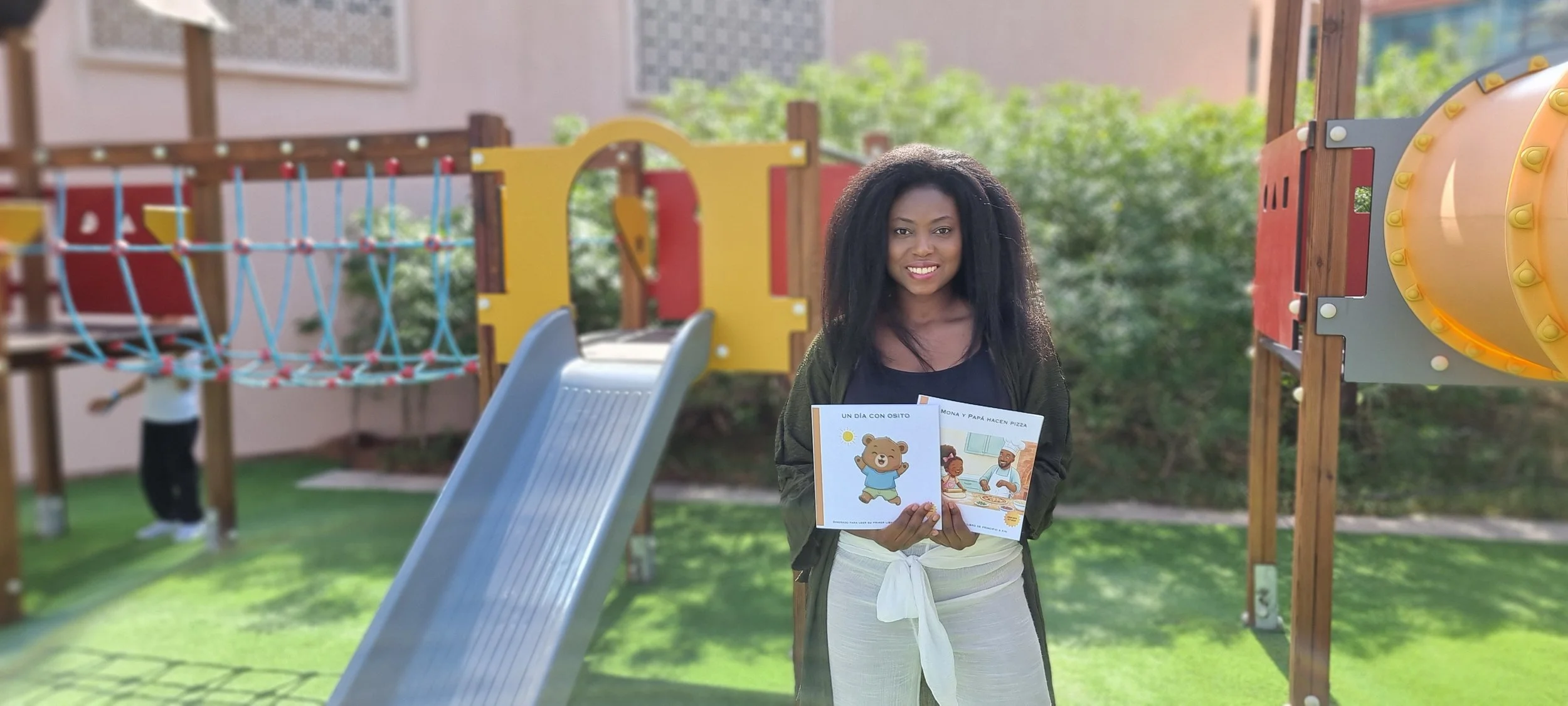 Ashley Woods, author of ¡Vamos a Leer!