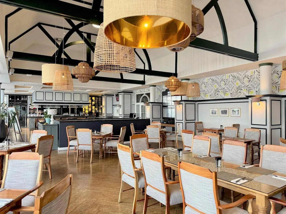The Club Lounge, Fancourt