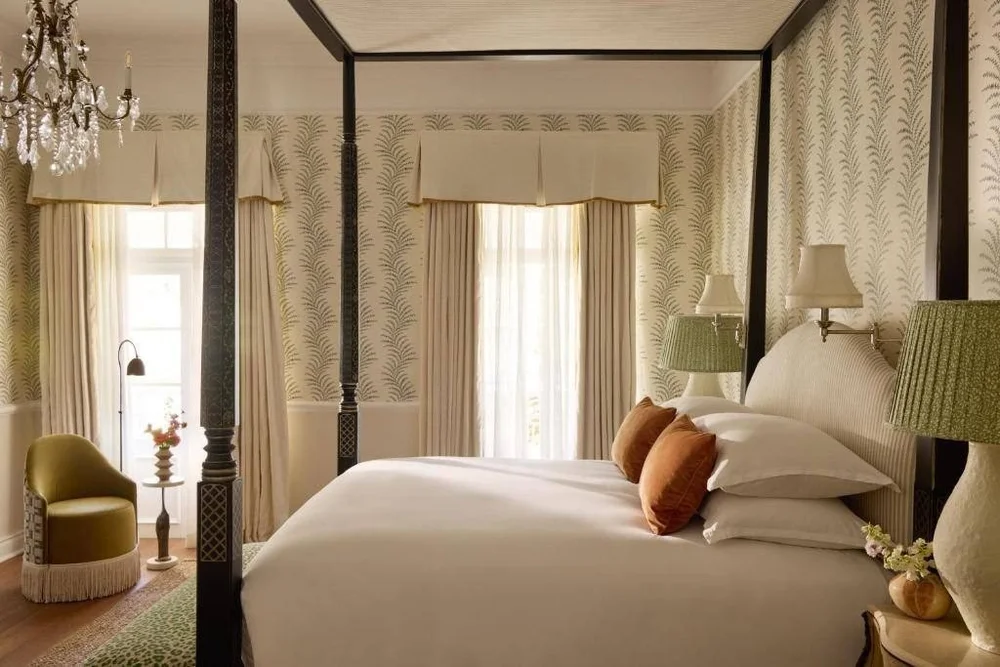 A four-poster suite
