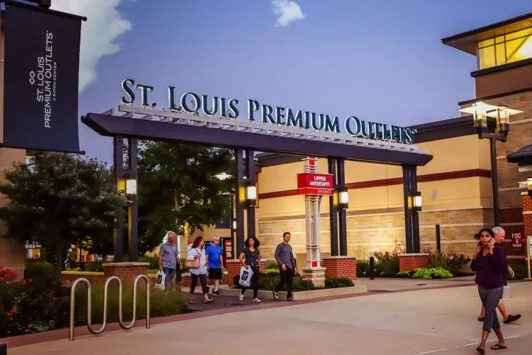 St. Louis Premium Outlets Chesterfield MO shopping