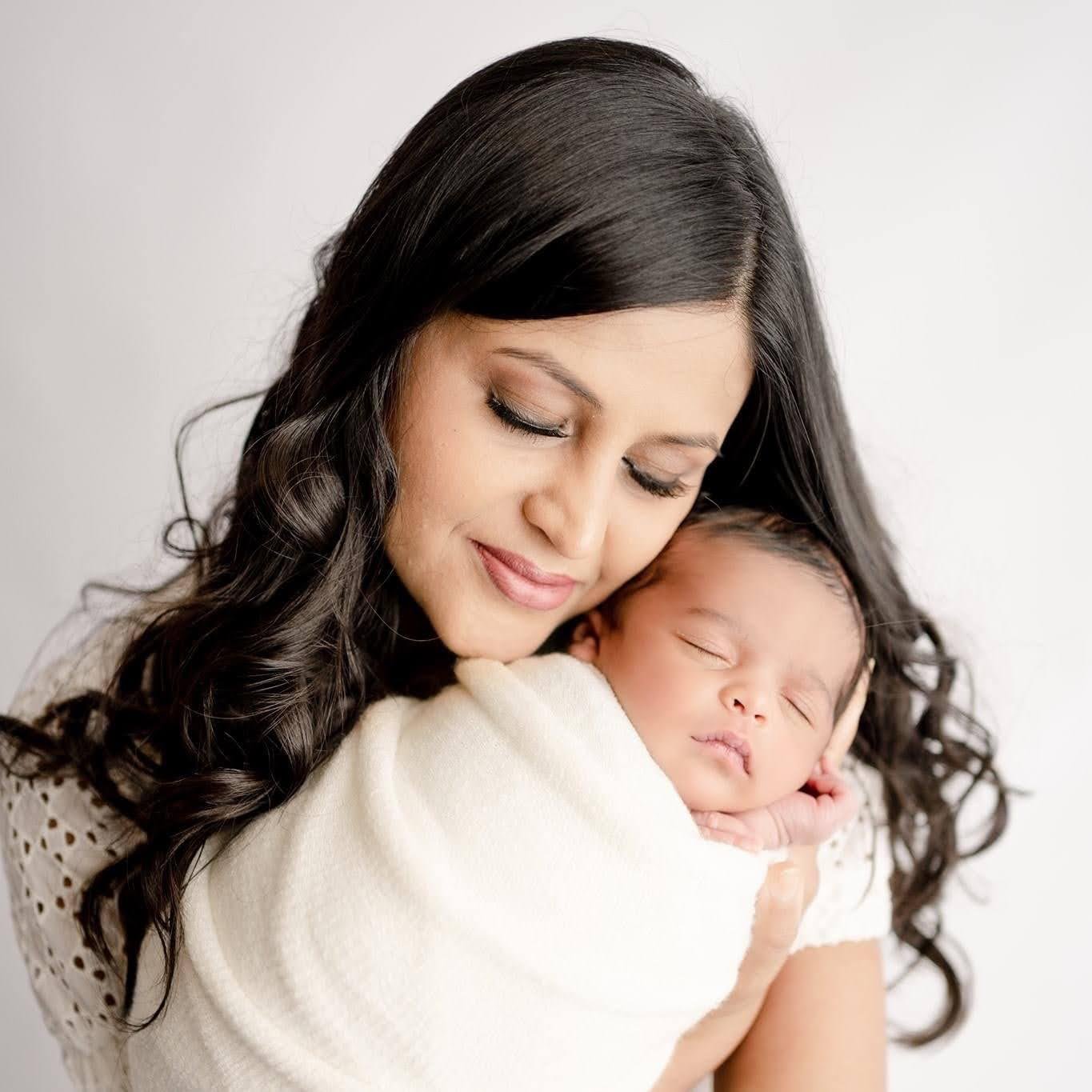 Maternity photoshoot makeup