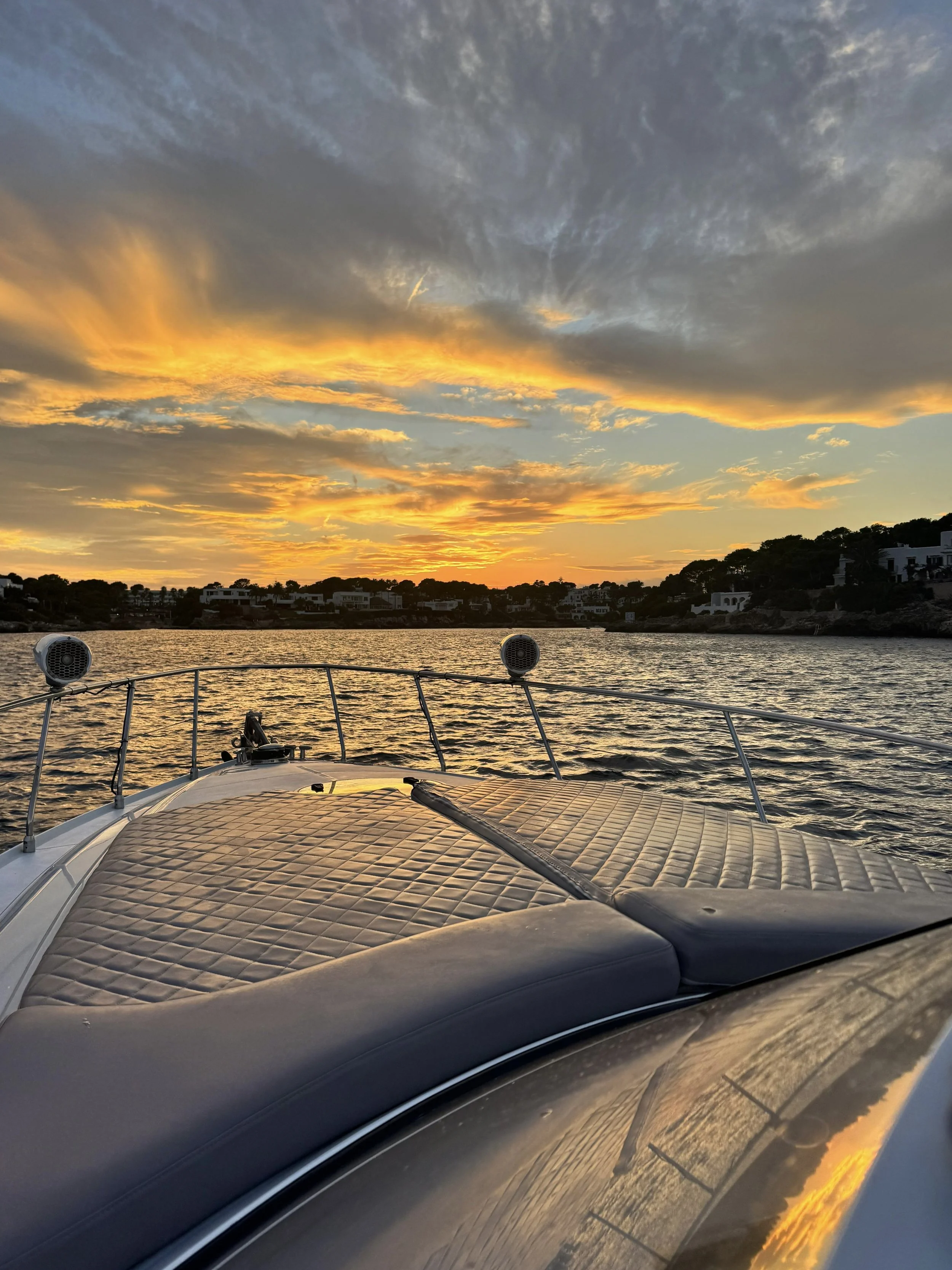 Sonnenuntergang Charter