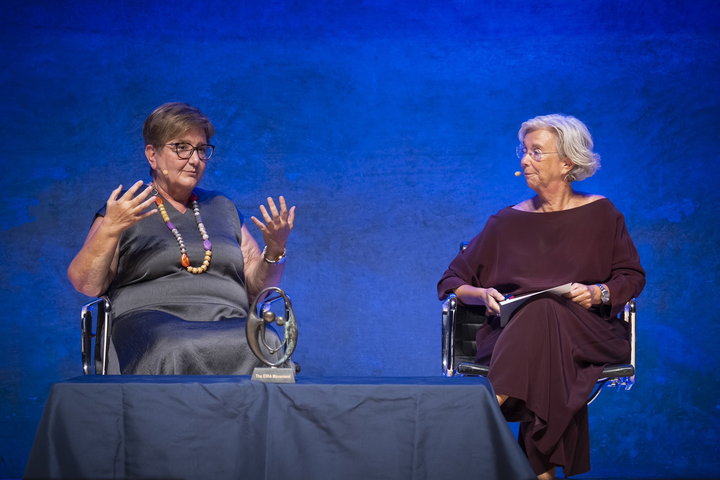 Dr. Teresa Pont in Conversation, photograph 166